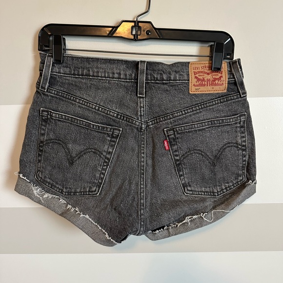 501 Levi black shorts - Picture 2 of 3